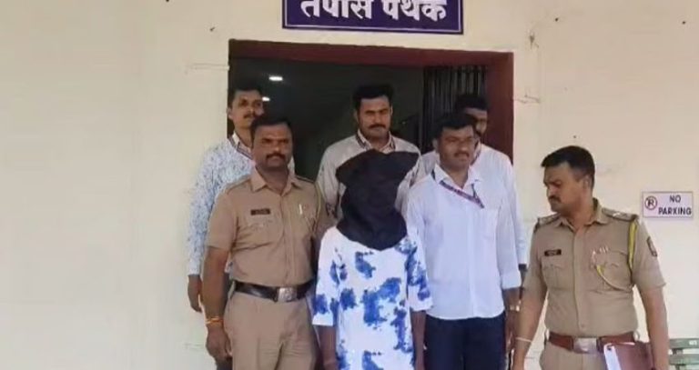 Pune Crime : पिंपरी चिंचवडमध्ये संतापजनक घटना, मंदिरात दर्शनासाठी गेलेल्या अल्पवयीन मुलीशी गैरवर्तनाचा प्रयत्न; व्हिडिओ व्हायरल