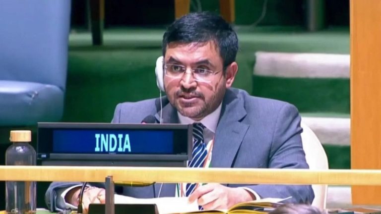 अल्पसंख्याकांच्या हक्कांवरून भारताने संयुक्त राष्ट्रांमध्ये पाकिस्तानला फटकारले; 'सेन्याचे हुकूम बजावण्यापेक्षा स्वतःच्या जनतेच्या कल्याणावर लक्ष द्या'