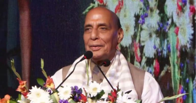 Rajnath Singh : भारतीय नौदलाच्या ताफ्यात पहिलं स्वदेशी 'सूर्या' जहाज दाखल; संरक्षणमंत्री राजनाथ सिंह यांच्या हस्ते शानदार जलावतरण
