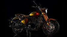 Royal Enfield Classic 650 : रॉयल एनफिल्डची खास रंग बदलणारी बाईक लॉन्च, फक्त १२५ लोकच खरेदी करू शकणार ; कारण काय ?
