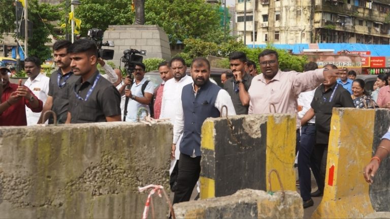 मुंबईतील इमारतींच्या समूह पुनर्विकासाचे प्रस्ताव गतीने मार्गी लावा; विधानपरिषद उपसभापती सचिन अहिर यांचे निर्देश