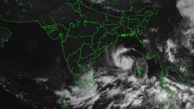 अर्णब चक्रीवादळाचा धोका वाढला! आंध्र प्रदेशसह 5 राज्यांना अतिवृष्टीचा इशारा