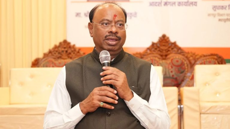 नवीन ऊर्जा प्रकल्पांच्या जमिनीच्या हस्तांतरणावरील २५ टक्के शुल्क माफ - महसूलमंत्री चंद्रशेखर बावनकुळे यांचा निर्णय