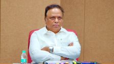 मुंबईत आठवड्यातून एक दिवस बांधकामे बंद ठेवा; वायुप्रदूषण रोखण्यासाठी मंत्री आशिष शेलार यांची महापालिका आयुक्तांना सूचना