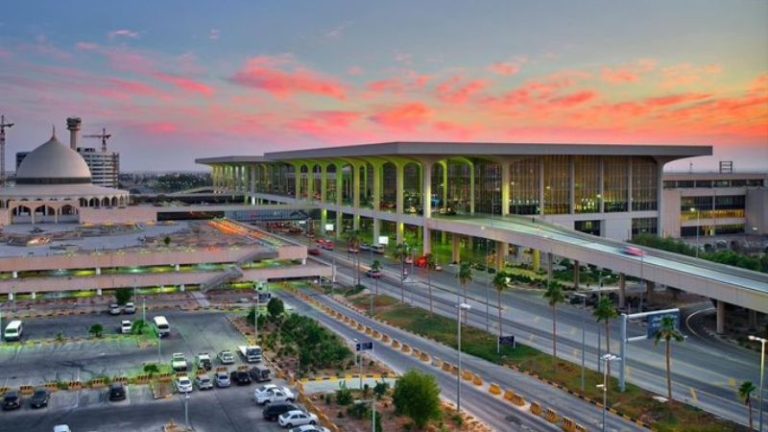Attack On Saudi Airport: सौदी अरेबियातील विमानतळावर हल्ला; भारतीयासह दोघांचा मृत्यू, 8 जण जखमी
