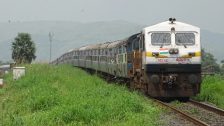 कोकणवासीयांनो, सावंतवाडी- मुंबई CSMT ट्रेनच्या वेळेमध्ये बदल; कधीपासून लागू होणार नवा टाइम टेबल?