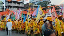 नाशिकमध्ये सिंहस्थ कुंभमेळ्याचा भव्य धार्मिक शुभारंभ; धर्मध्वज आणि ग्रामपरिक्रमेने संपूर्ण नगरी भक्तिरसात न्हाली