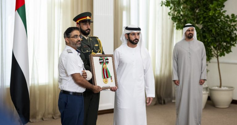 Captain Smit Machhar : विमानातील दहशतवादी हल्ल्याचा सामना करणाऱ्या स्मित मच्छार यांचा UAE कडून सन्मान; ‘फर्स्ट-क्लास ऑर्डर ऑफ झायेद II’ पुरस्कार जाहीर