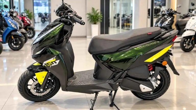 TVS Ntorq 150 चा हा 'डार्क' लूक तुफान धुमाकूळ घालणार, शोरूममध्ये दिसली नवी स्टाईल; लवकरच लॉन्च
