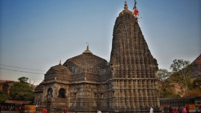 Nashik Kumbh Mela : कुंभमेळ्यापूर्वी पायाभूत सुविधांच्या विकासावर भर ! त्र्यंबकेश्वर मंदिर परिसरातील रस्ता दुरुस्तीला मंजुरी