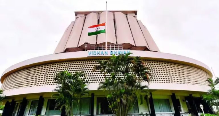 Vidhan Parishad Election : वरिष्ठांच्या शिष्टाईनंतरही अनेक मतदारसंघांत बंडखोरी कायम; विधान परिषदेच्या पाच जागांसाठी लढती निश्चित