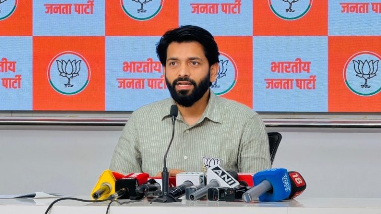 ‘शिळ्या कढीला ऊत आणू नका!’ आमदार विक्रम पाचपुतेंचा सुषमा अंधारेंवर निशाणा...