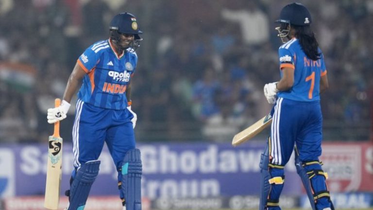 IND vs ZIM Women T20 : स्मृती मंधानाच्या नेतृत्वाखाली भारताची विजयी सलामी; झिम्बाब्वेवर 4 विकेट्सने मात!