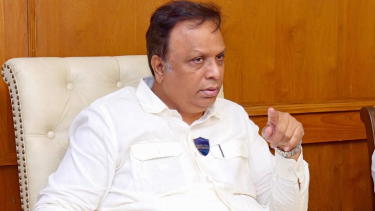 Ashish Shelar: उपमुख्यमंत्री एकनाथ शिंदेंवर प्रश्नचिन्ह उपस्थित करणे भाजपला अमान्य, मंत्री आशिष शेलार यांचं वक्तव्य