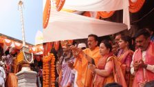 मंत्रोच्चाराच्या घोषात त्र्यंबकेश्वर येथे विधिवत ध्वजस्तंभ पूजन, 31 फूट उंच भव्य ध्वजस्तंभाचे पालकमंत्री गिरीश महाजन यांच्या हस्ते पूजन; पाहा खास क्षण