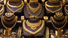 Gold Rate Today : आनंदाची बातमी ! सोन्याच्या दरात मोठी घसरण, चांदीचे भावही उतरले