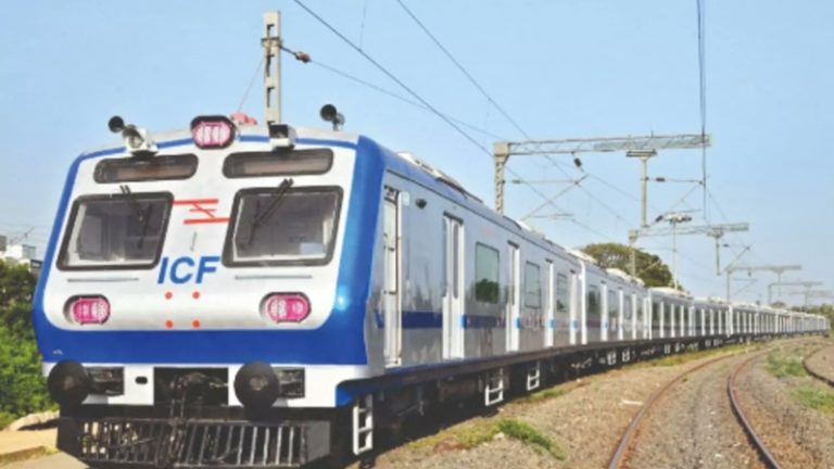 Mumbai Local: नोकरदारांसाठी गुड न्यूज! मुंबई लोकलच्या ताफ्यात नवीन वर्षात 20 एसी लोकल; तब्बल 280 फेऱ्या वाढणार