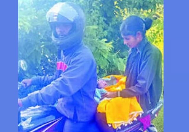 Nashik News : निर्दयी यंत्रणा ! बाळाचा मृतदेह हातात घेऊन 50 किमी दुचाकीचा प्रवास