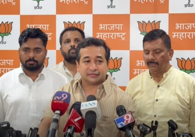 Nitesh Rane : मावळ्यांच्या जागी 'कॉकरोच' दाखवणे हा शिवरायांचा अपमान ! मंत्री नितेश राणे यांचा हल्लाबोल