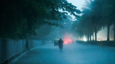 Maharashtra Weather : महाराष्ट्रात पुन्हा पावसाचा जोर वाढणार; मुंबईसह अनेक जिल्ह्यांना अलर्ट, जाणून घ्या हवामानाचा अंदाज