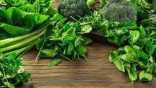 Vegetable storage tips in fridge: तुमचा भाज्या फ्रिजमध्ये ठेऊन सुद्धा खराब होतायत का? जाणून घ्या टिप्स